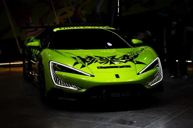 سلوتتيكا كازينو تطبيق أندرويد/آي أو إس